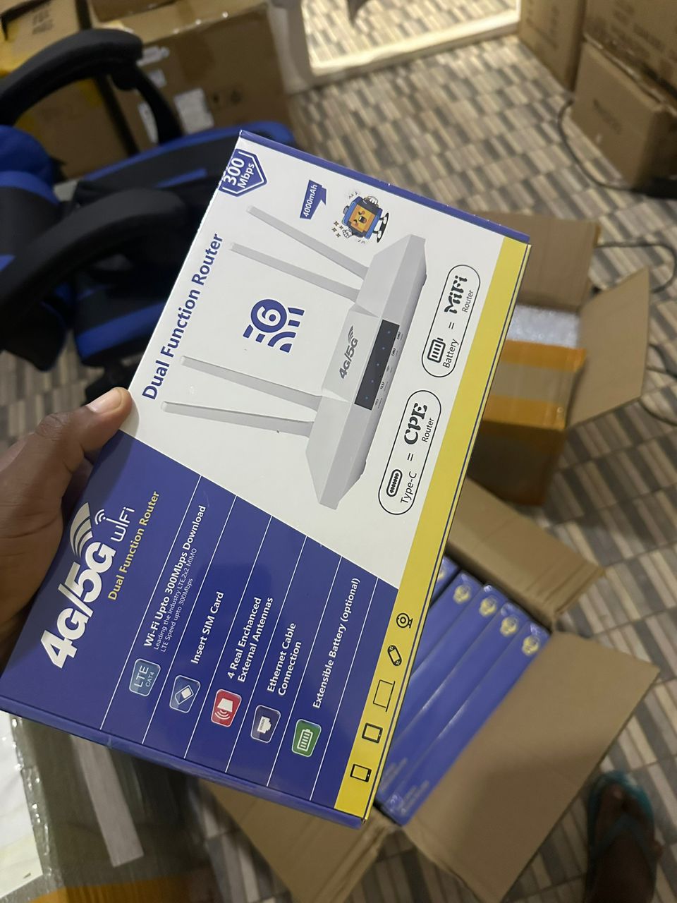 4G/5G Home WiFi Router — 4000mAh Battery | 300Mbps