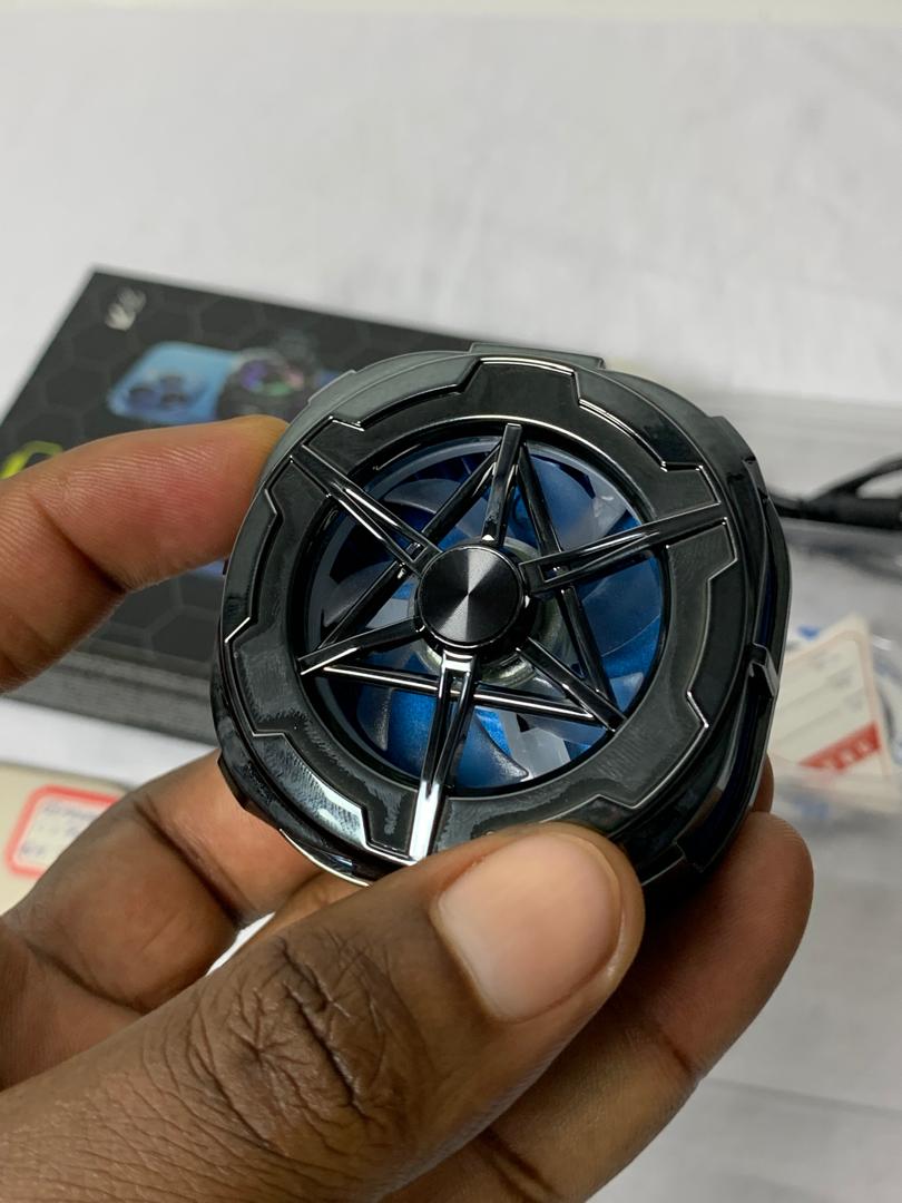 MAGNETIC PHONE COOLER — SEMICONDUCTOR COOLING FAN FOR GAMING