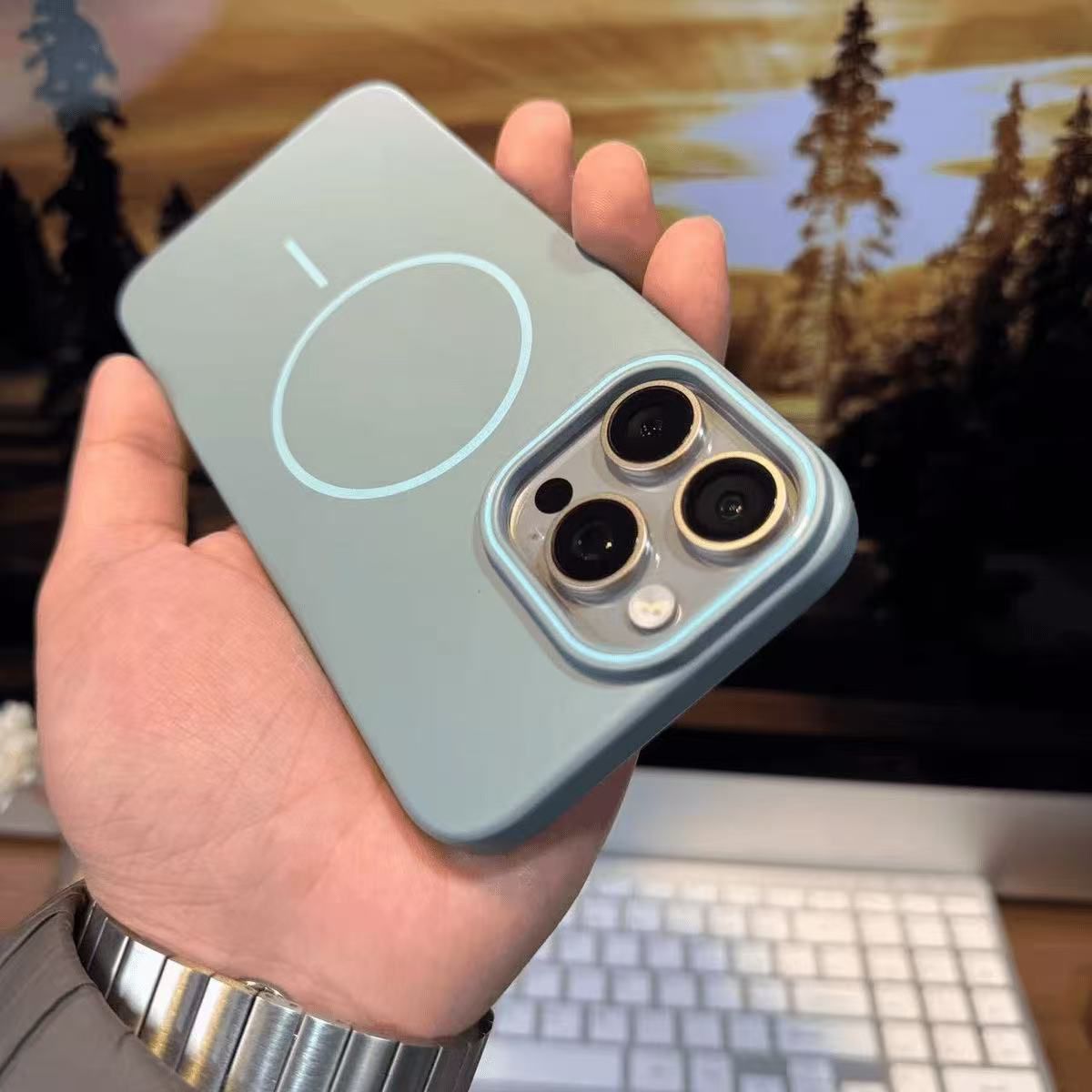MagSafe iPhone Case - Blue